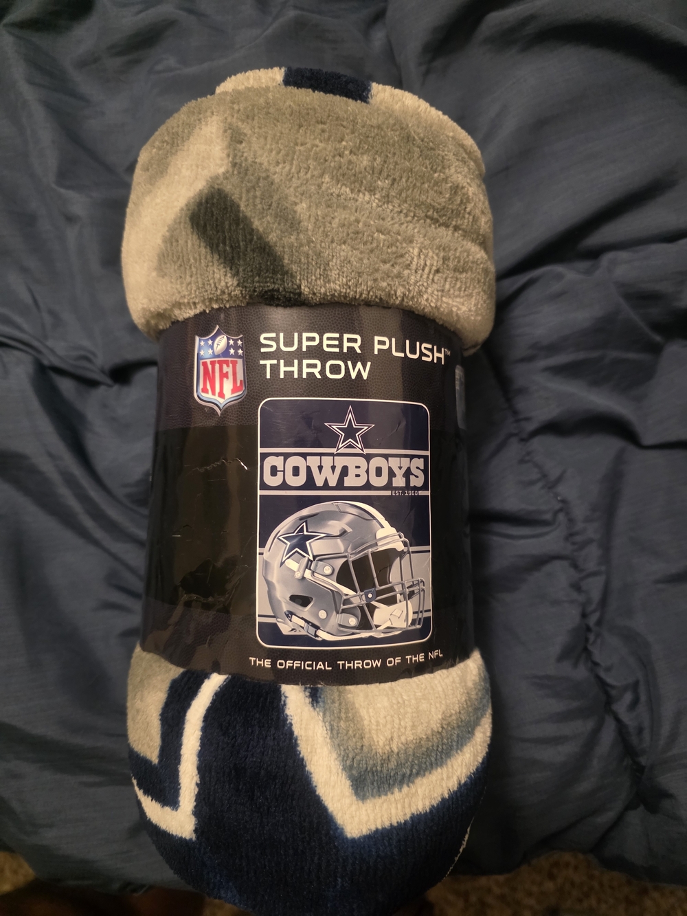 NFL DALLAS COWBOYS PLUSH THROW BLANKET 46" X 60" Blue Gray Helmet Star NEW!